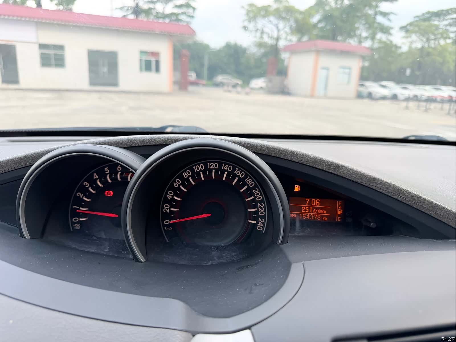 Toyota 180E, 2013 16