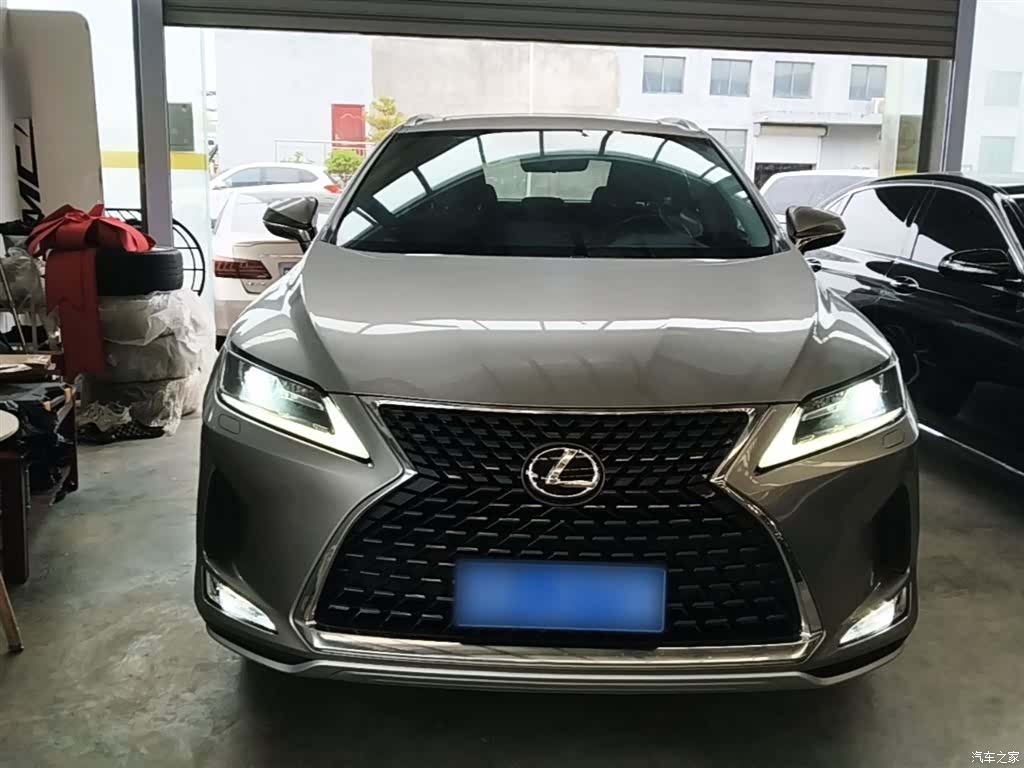 Lexus RX, 2020 3