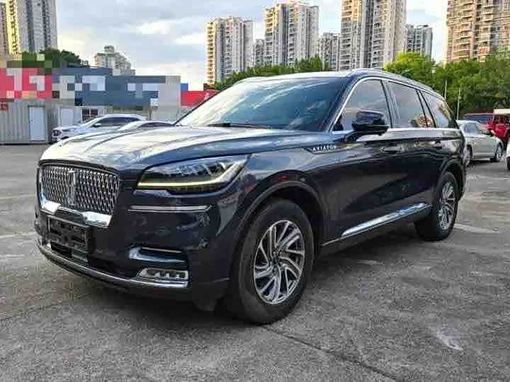Lincoln Aviator