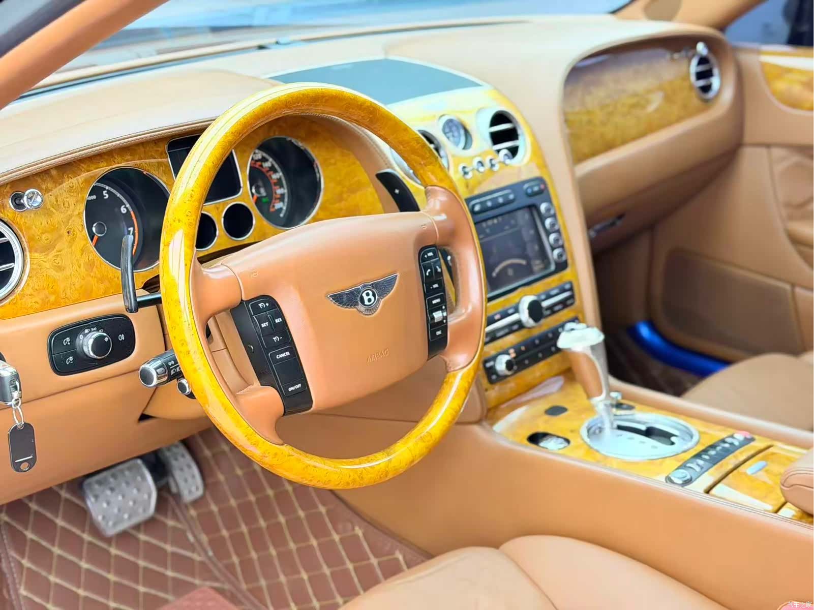 Bentley Flying Spur, 2009 11