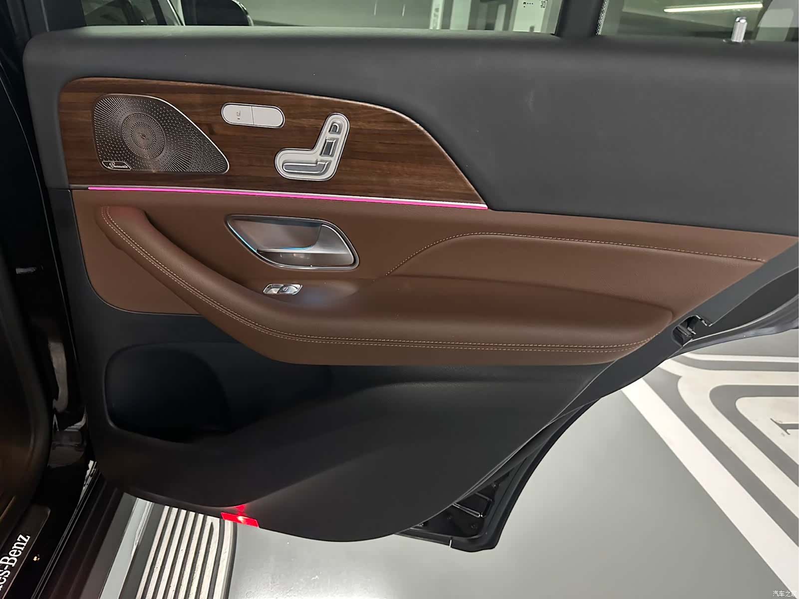 Mercedes-Benz GLE, 2025 18