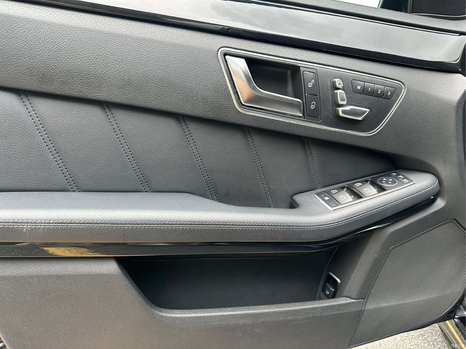Mercedes-Benz E-Class, 2015 8