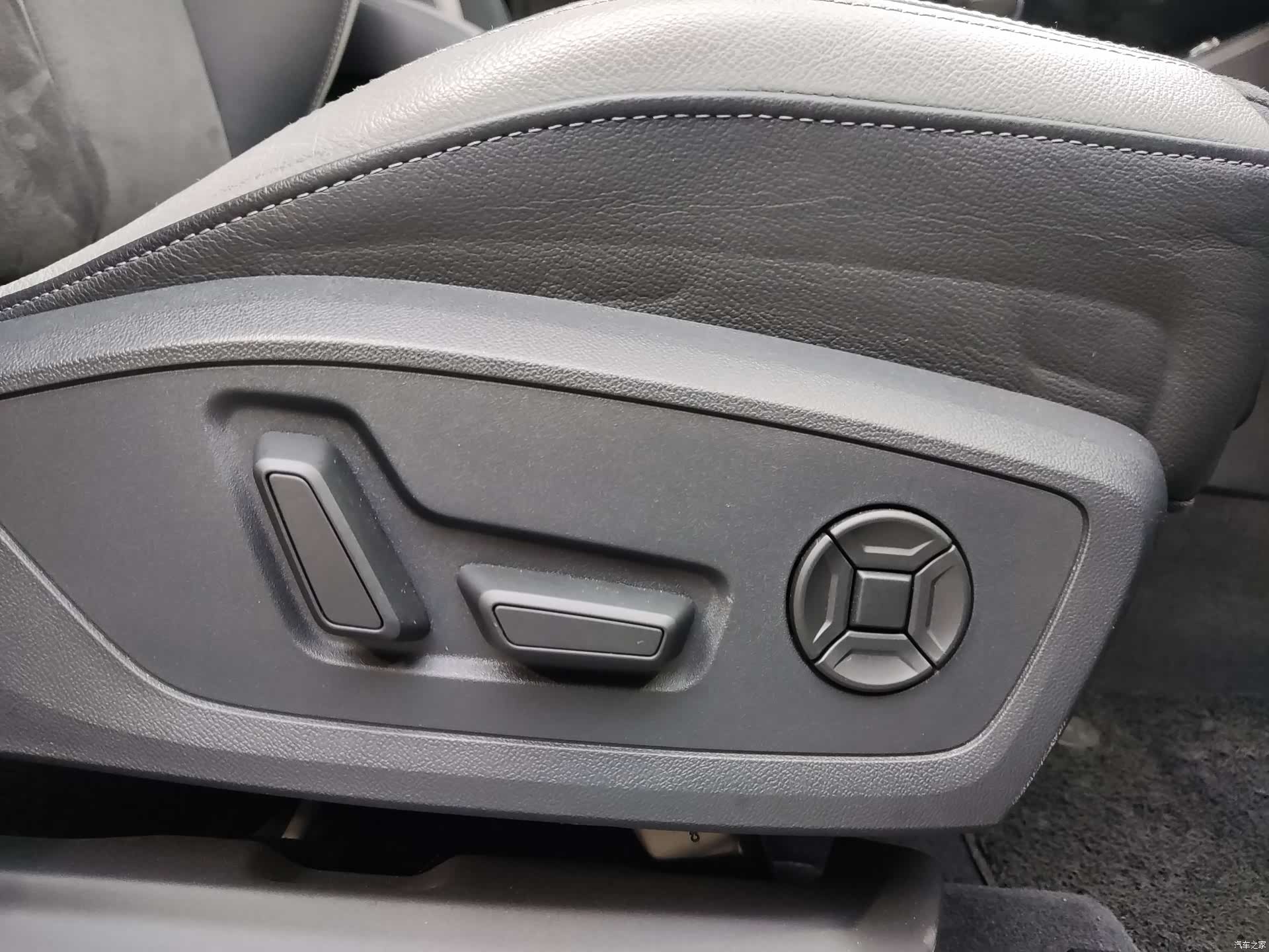 Audi Q3, 2023 9