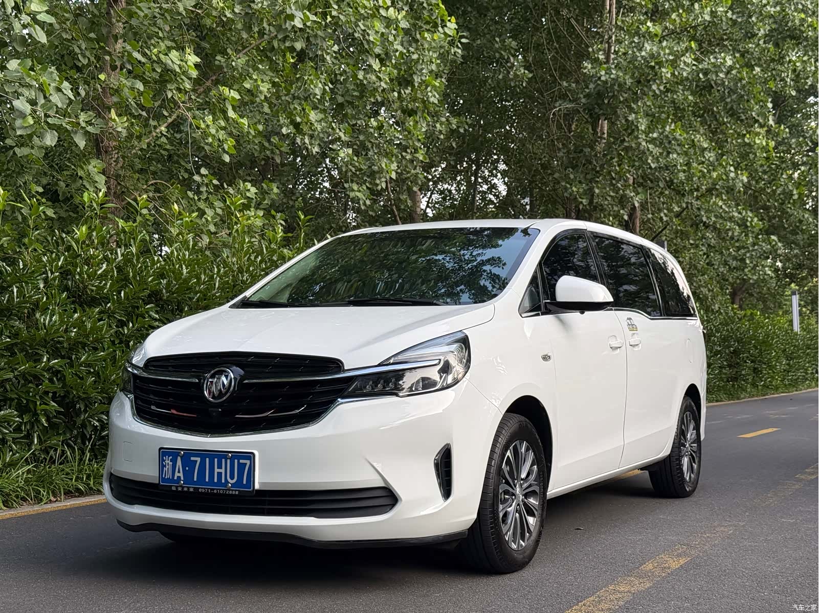 Buick GL8, 2022 1
