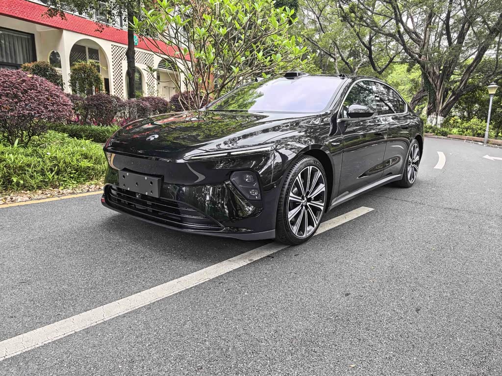 NIO ET7