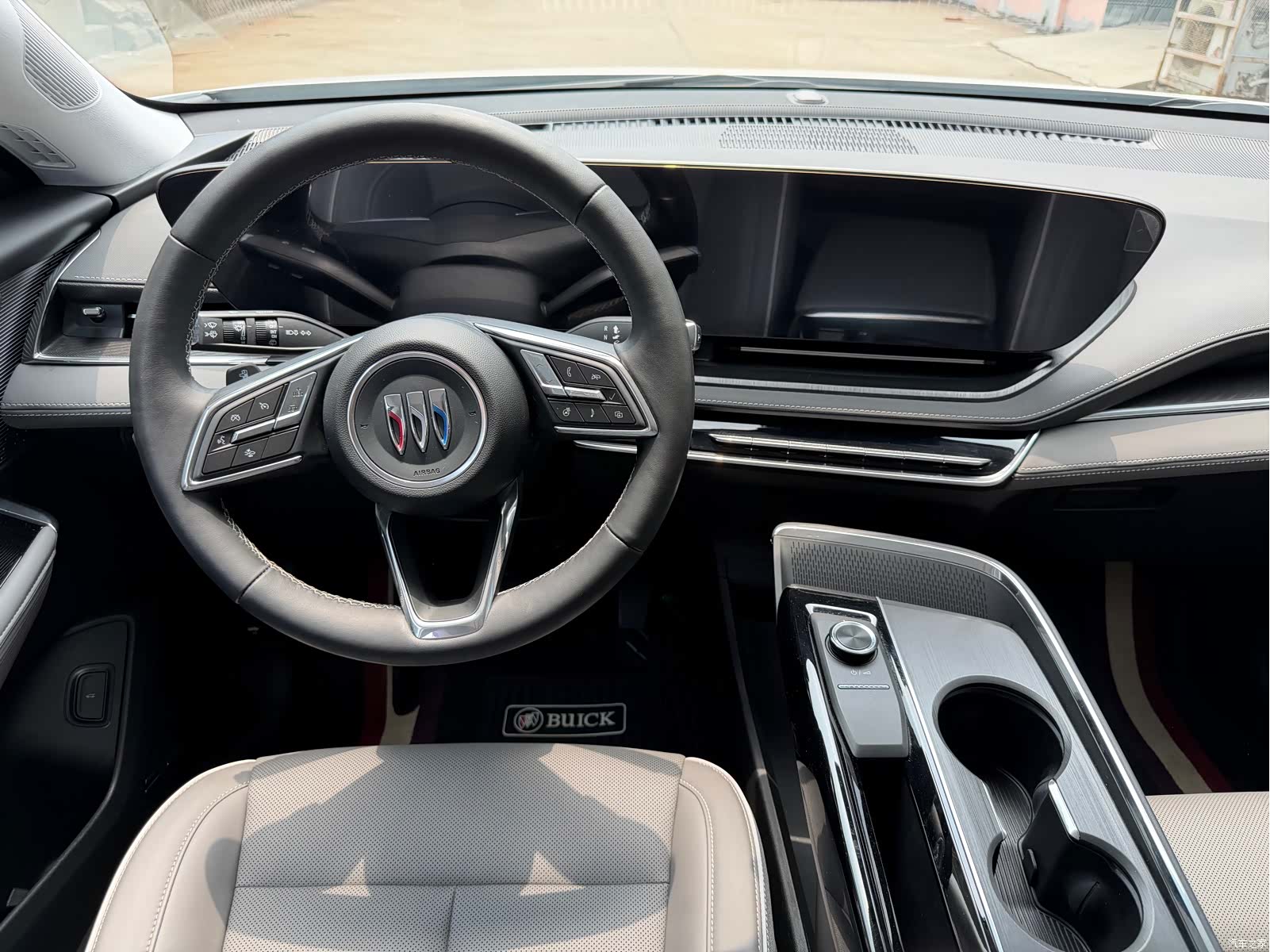 Buick E5, 2025 11