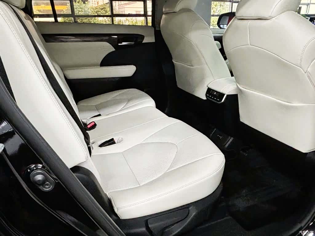 Toyota Highlander, 2024 12