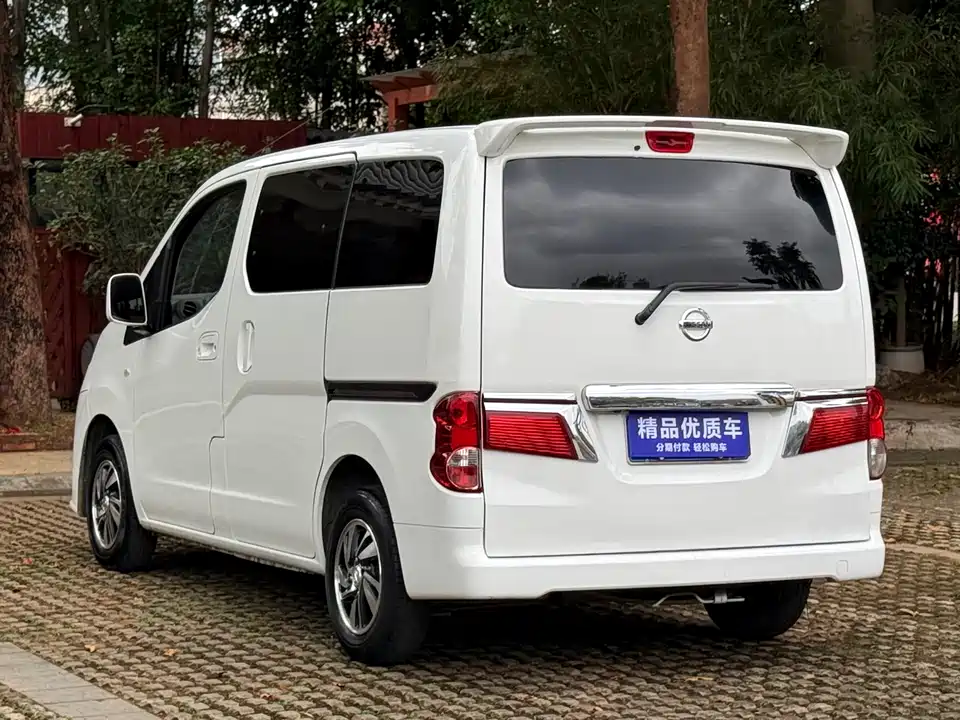 Nissan NV200