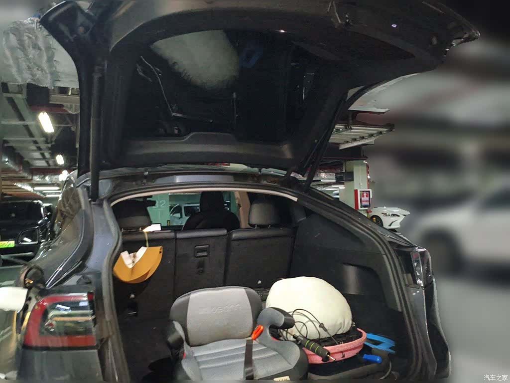 Tesla Model Y, 2021 10