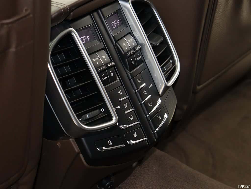 Porsche Cayenne, 2015 11
