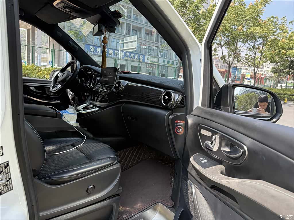 Mercedes-Benz V-Class, 2019 10