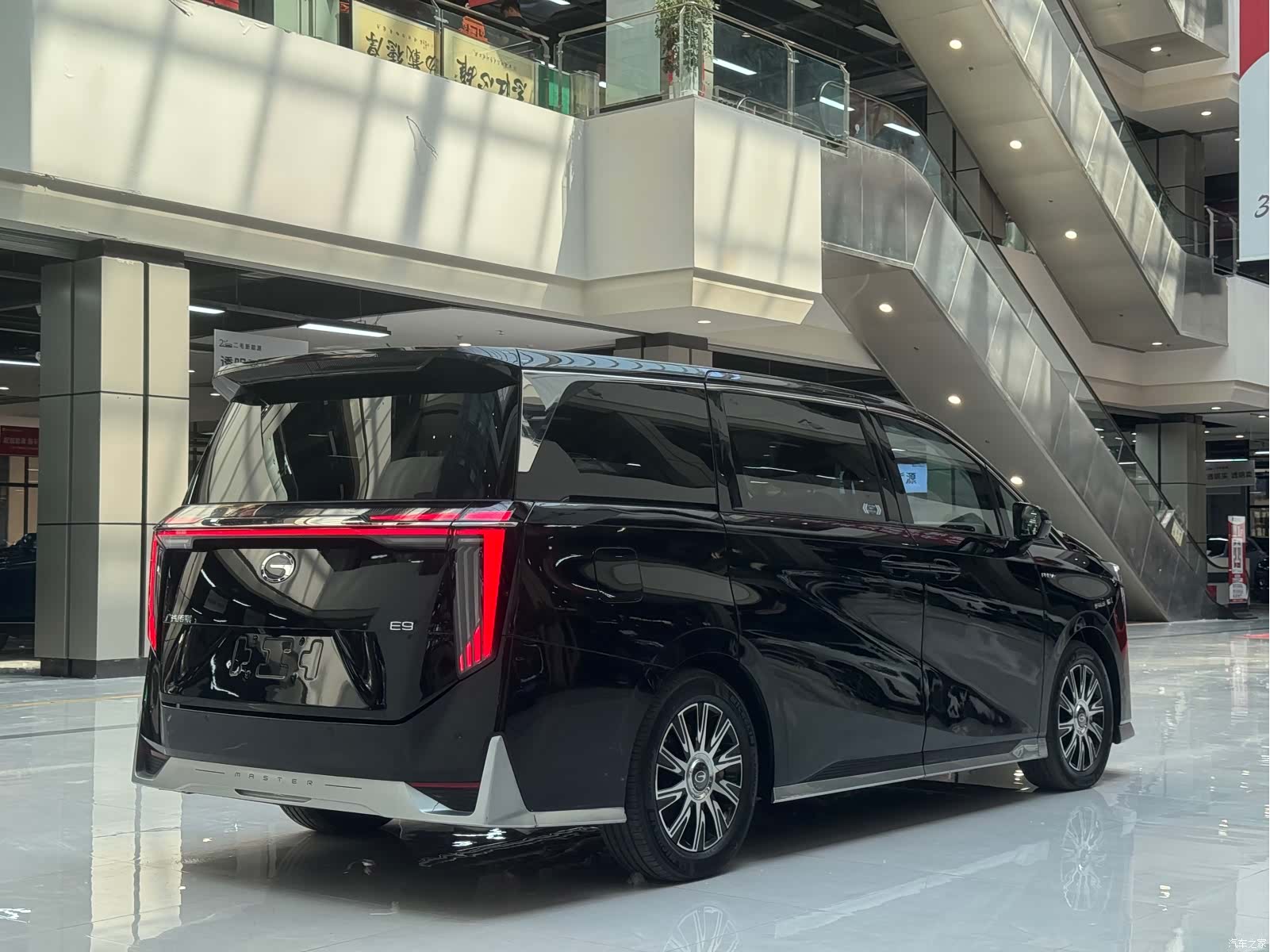 Trumpchi E9, 2024 9