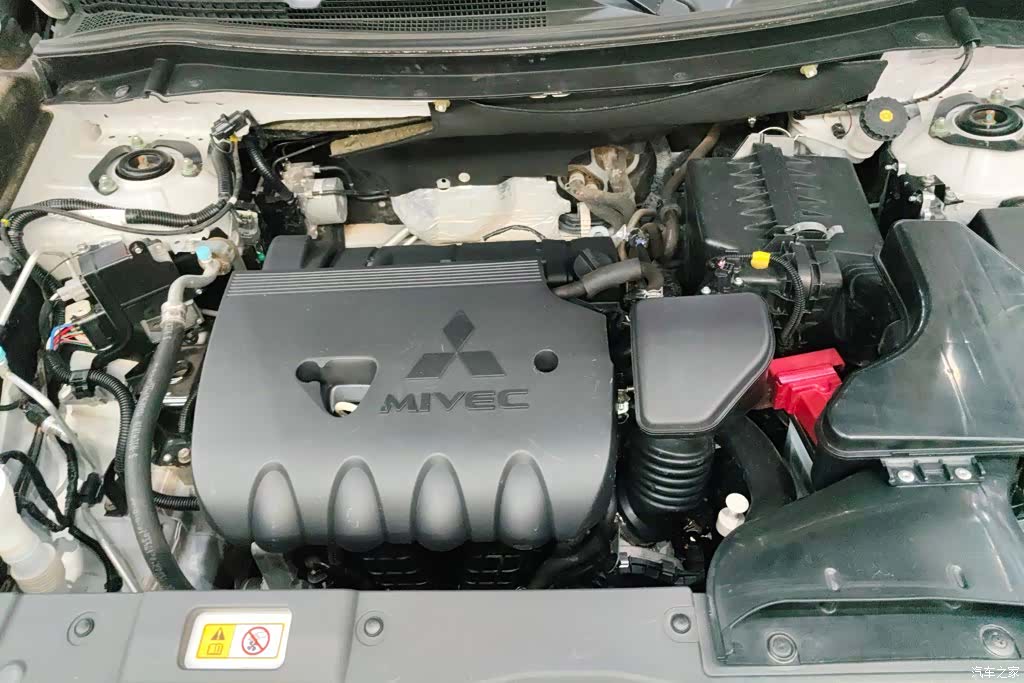 Mitsubishi Outlander, 2020 10