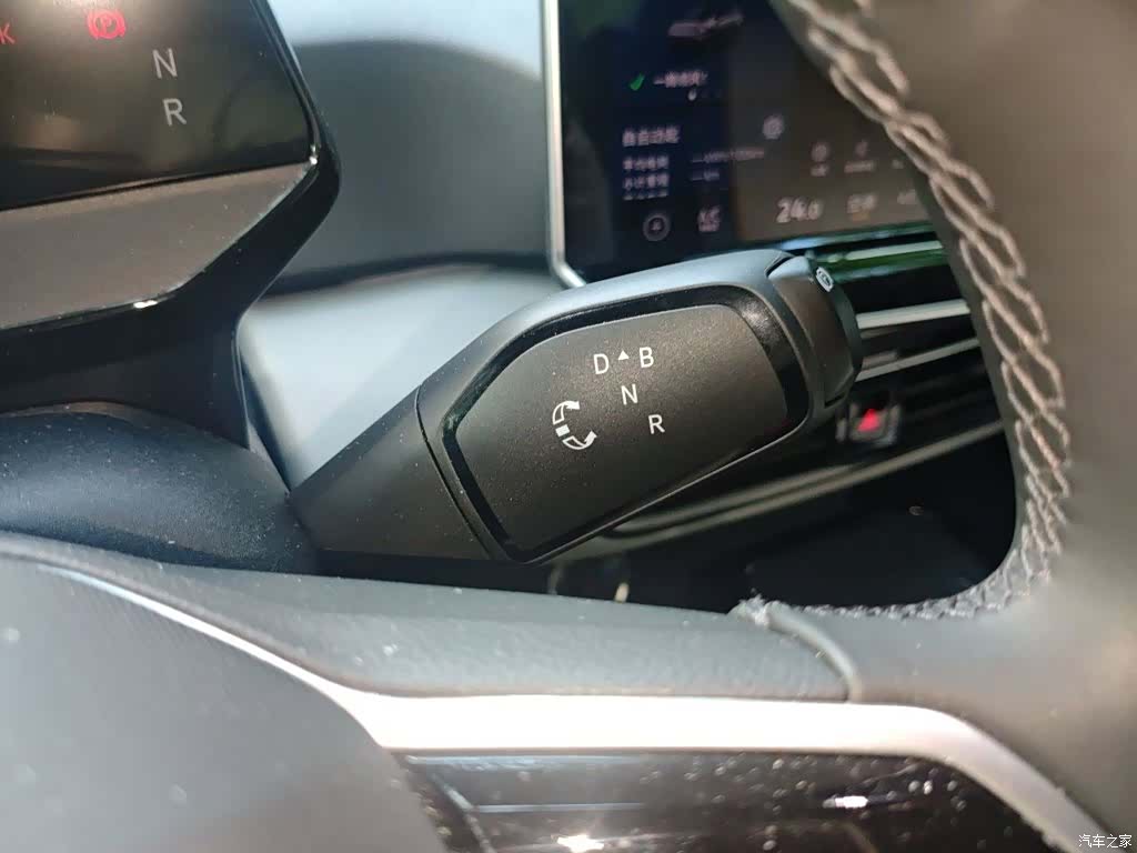 Volkswagen ID.3, 2025 10