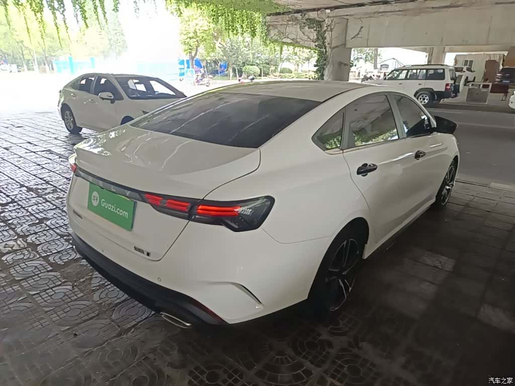 Geely Binray, 2022 7