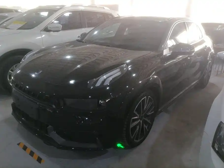 Lynk & Co 02 Hatchback