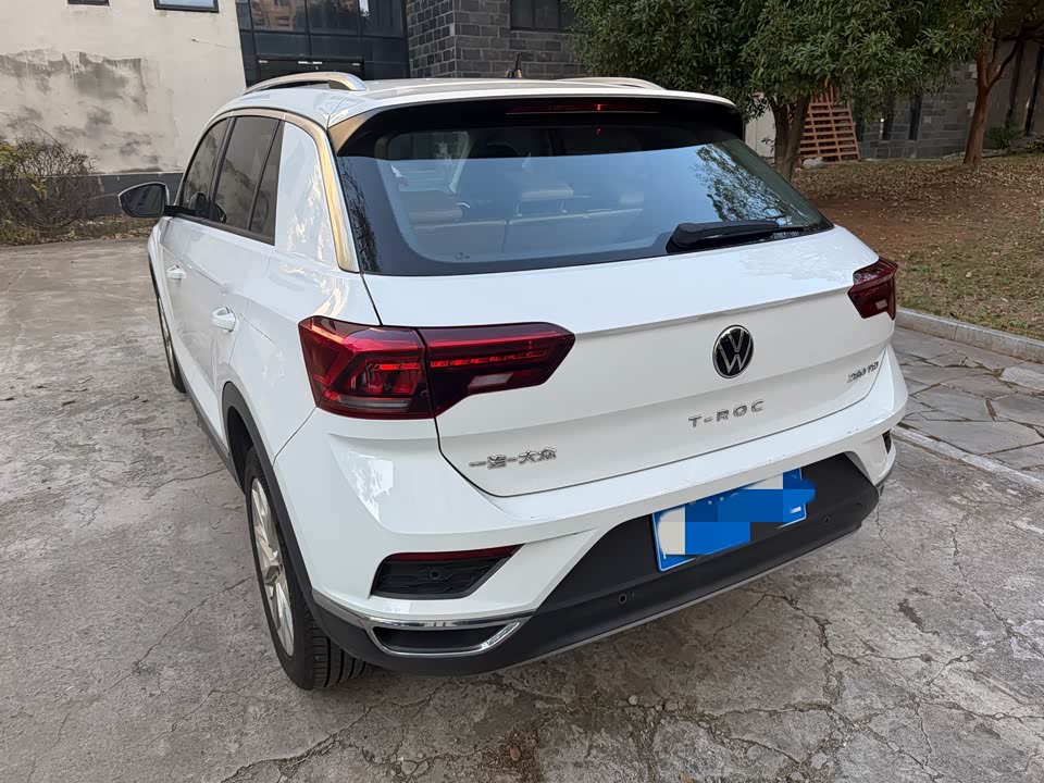 Volkswagen T-ROC exploring Songs