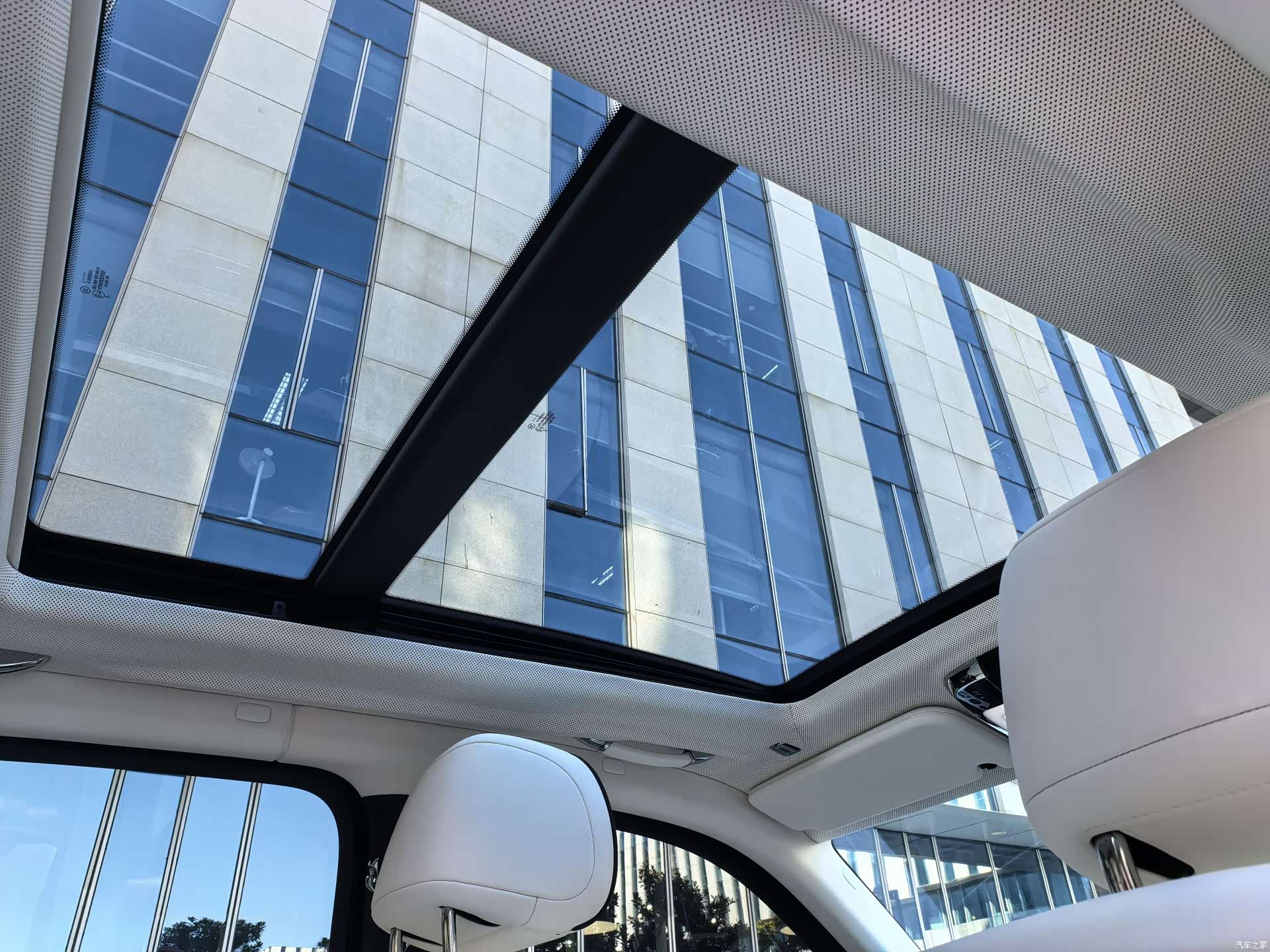 Rolls-Royce Cullinan, 2022 29
