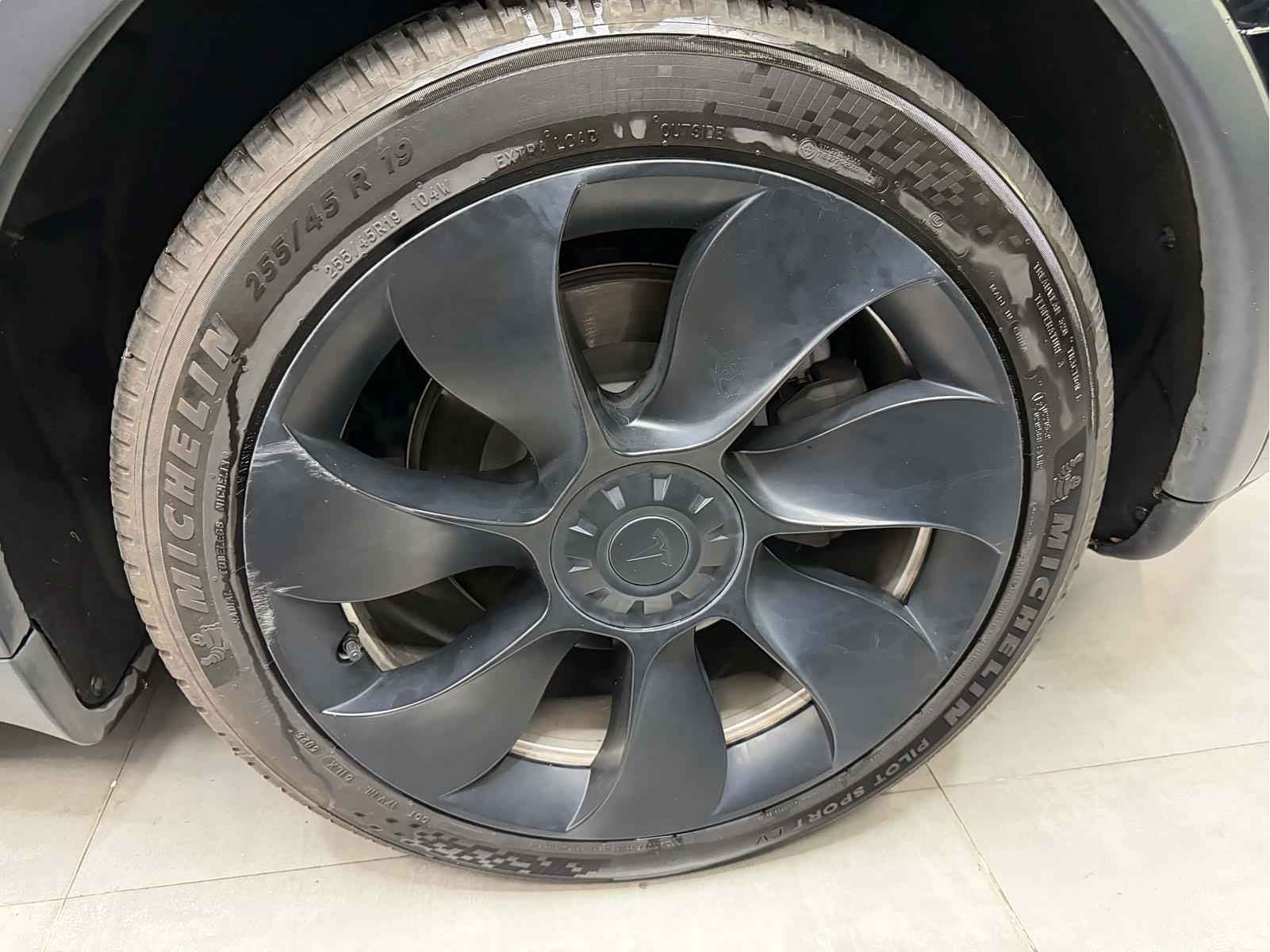 Tesla Model Y, 2022 18