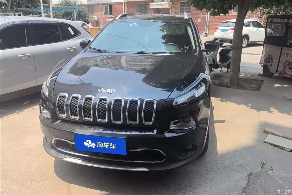 Jeep Cherokee, 2021 2