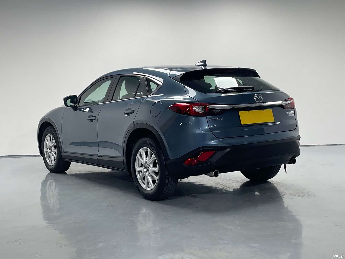 Mazda CX-4, 2018 все фото