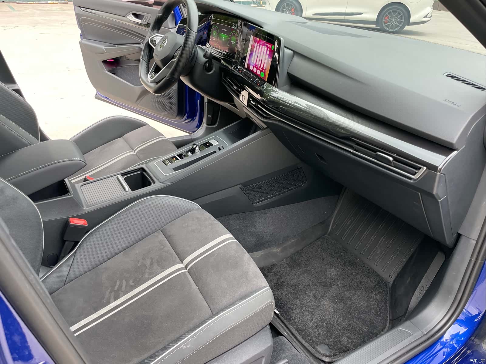Volkswagen Golf, 2023 14