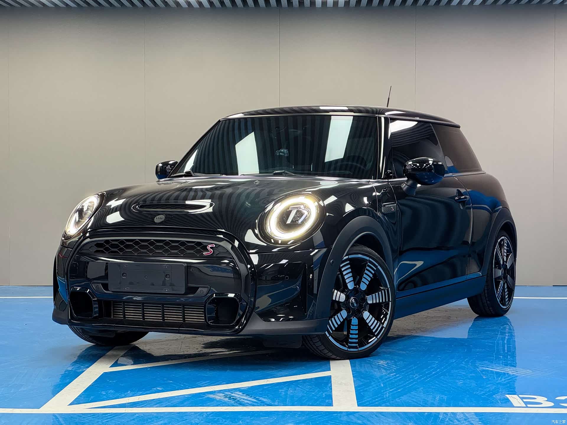 Mini Cooper, 2024 1