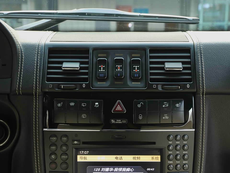 Mercedes-Benz G-class