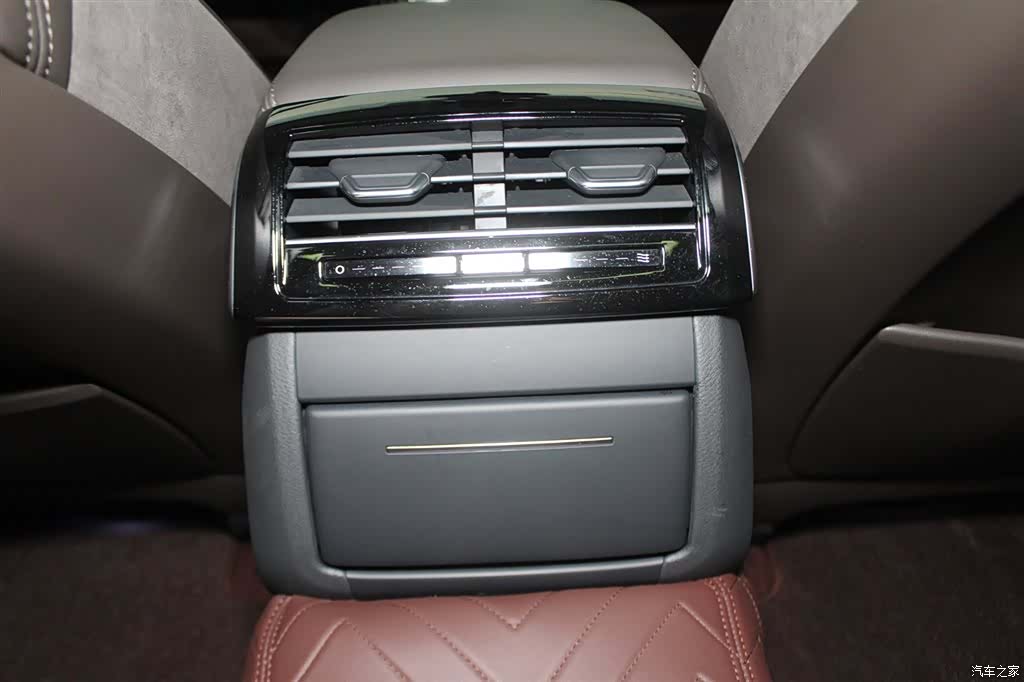 Audi A8L, 2022 10