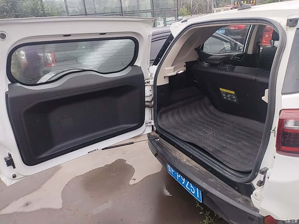 BYD Yuan, 2017 15