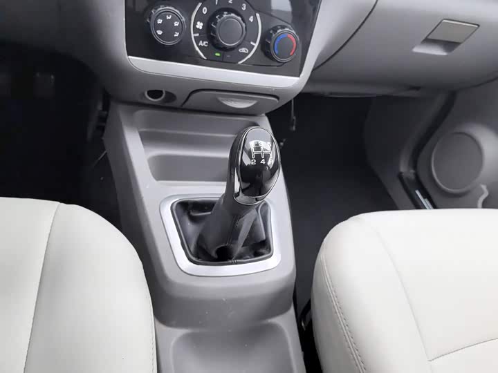BAIC Weiwang M20 2014 1.5L shi yong xing BJ415A