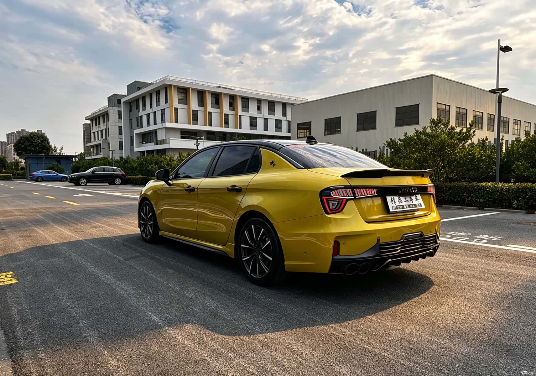 Lynk & Co 01, 2020 все фото