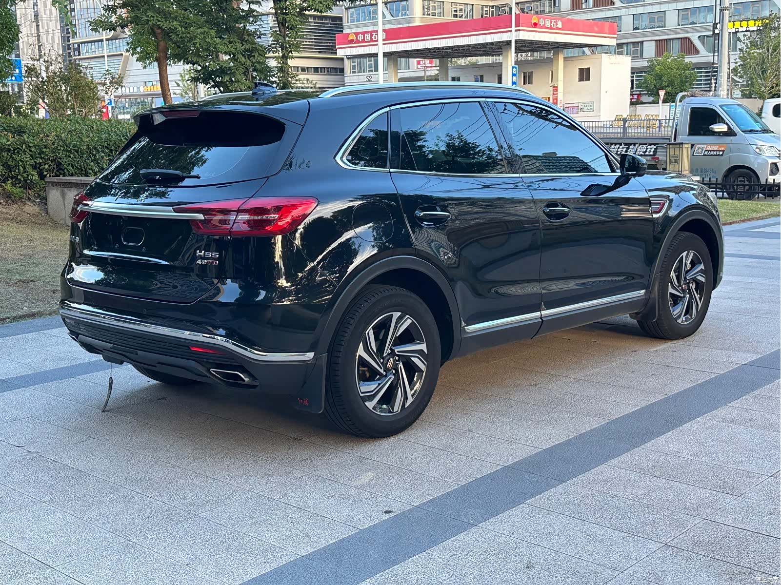 Hongqi HS5, 2023 4