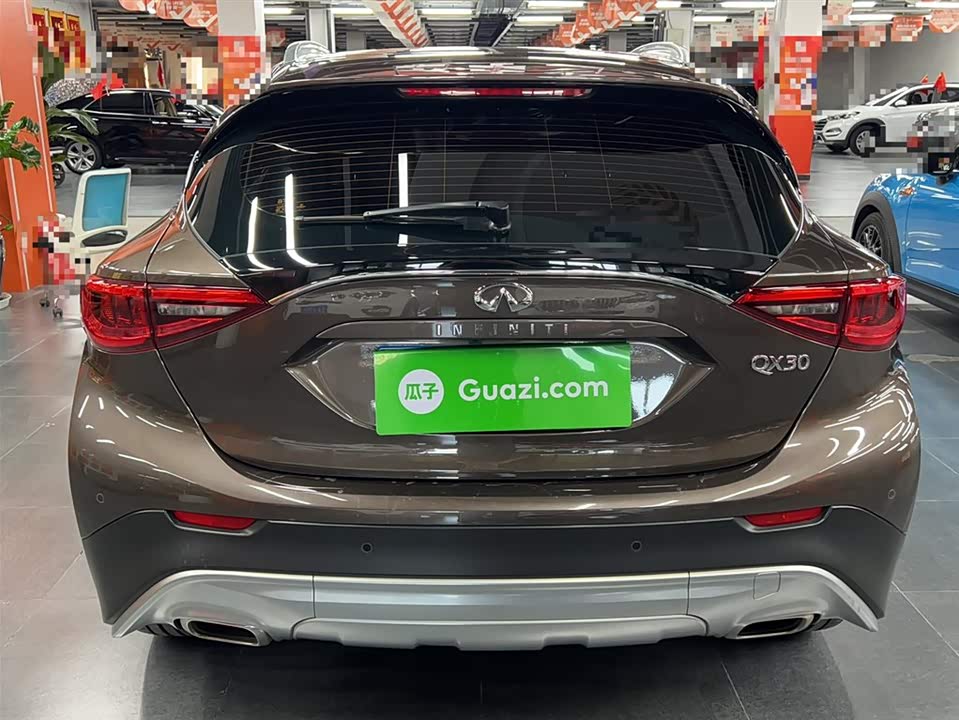 Infiniti QX30