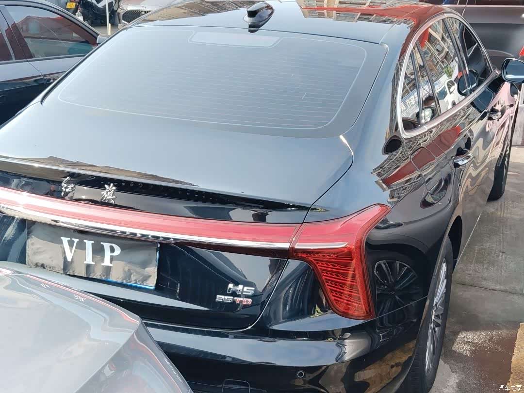 Hongqi H5, 2023 10