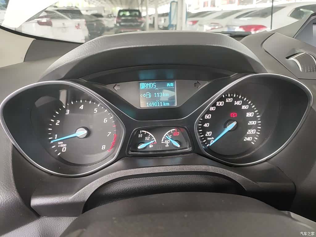 Ford Kuga, 2016 12