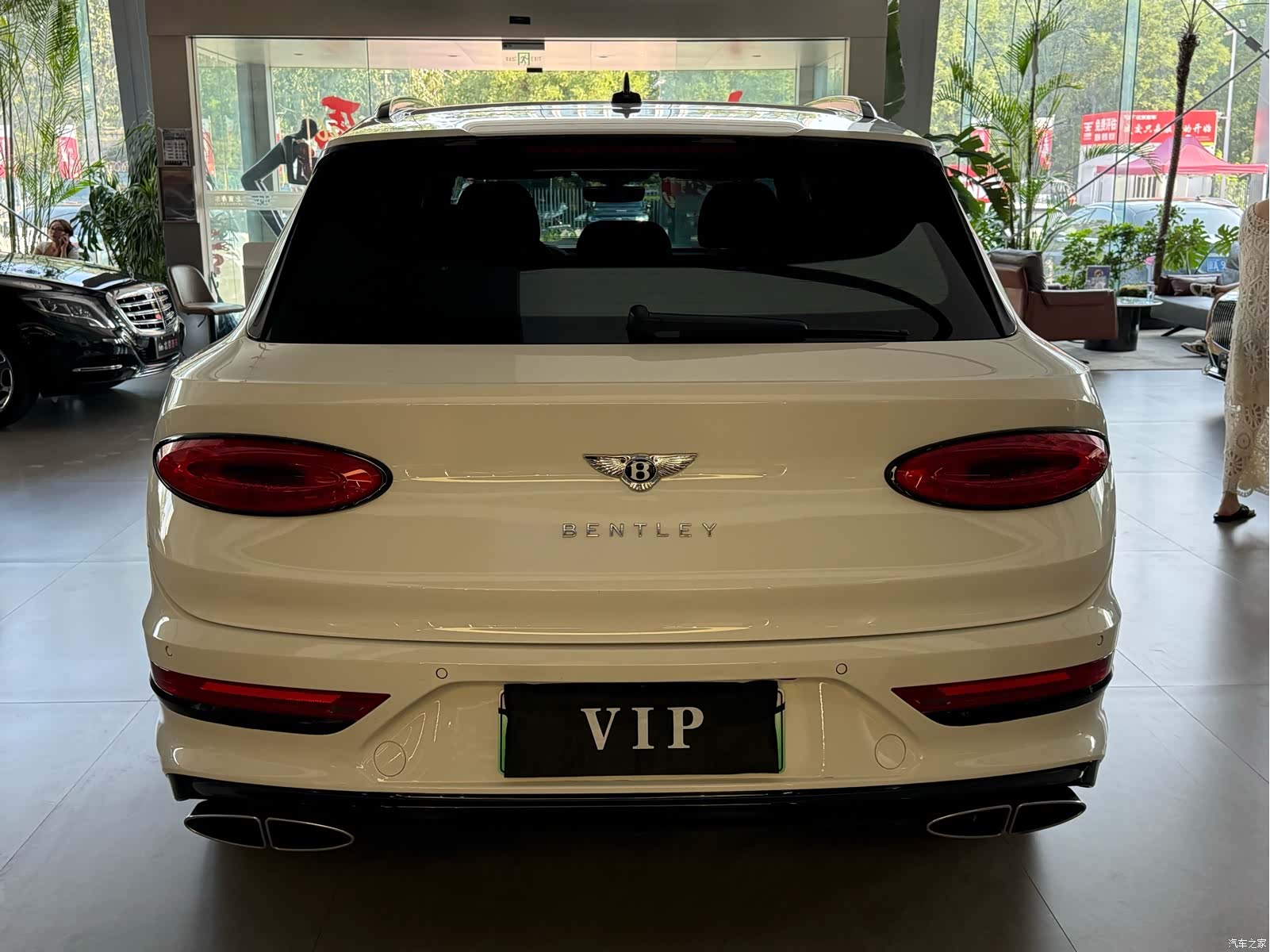 Bentley Bentayga, 2021 все фото