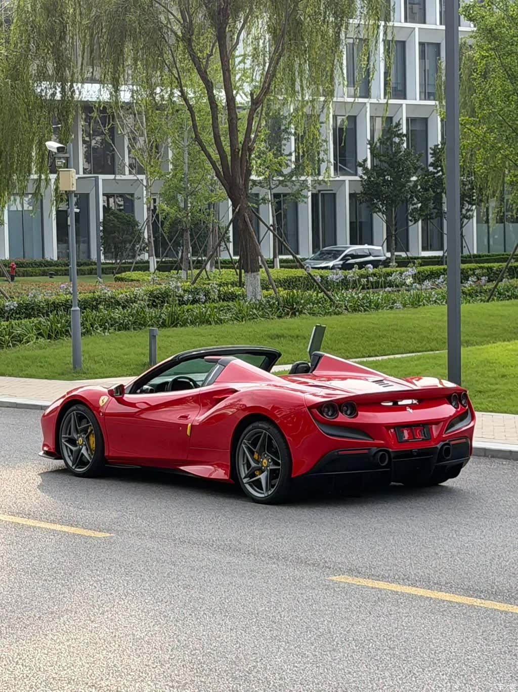 Ferrari F8, 2022 9