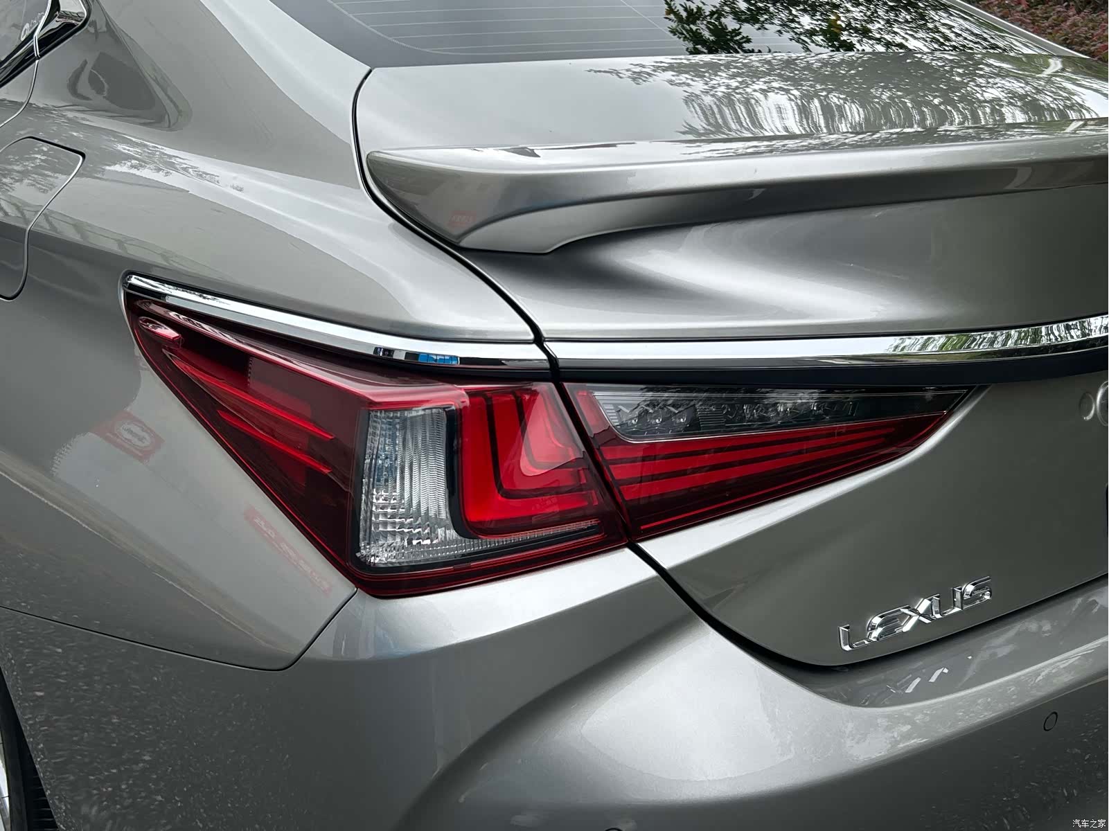 Lexus ES, 2019 15