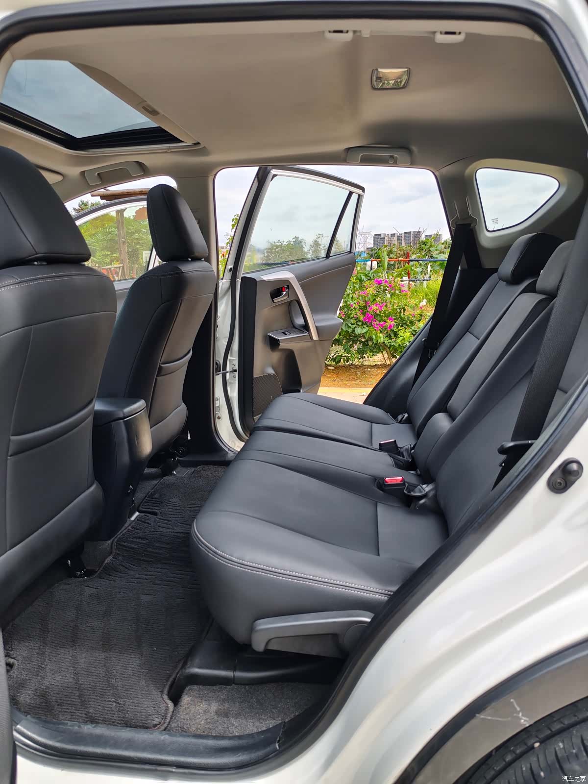 Toyota RAV4, 2016 8