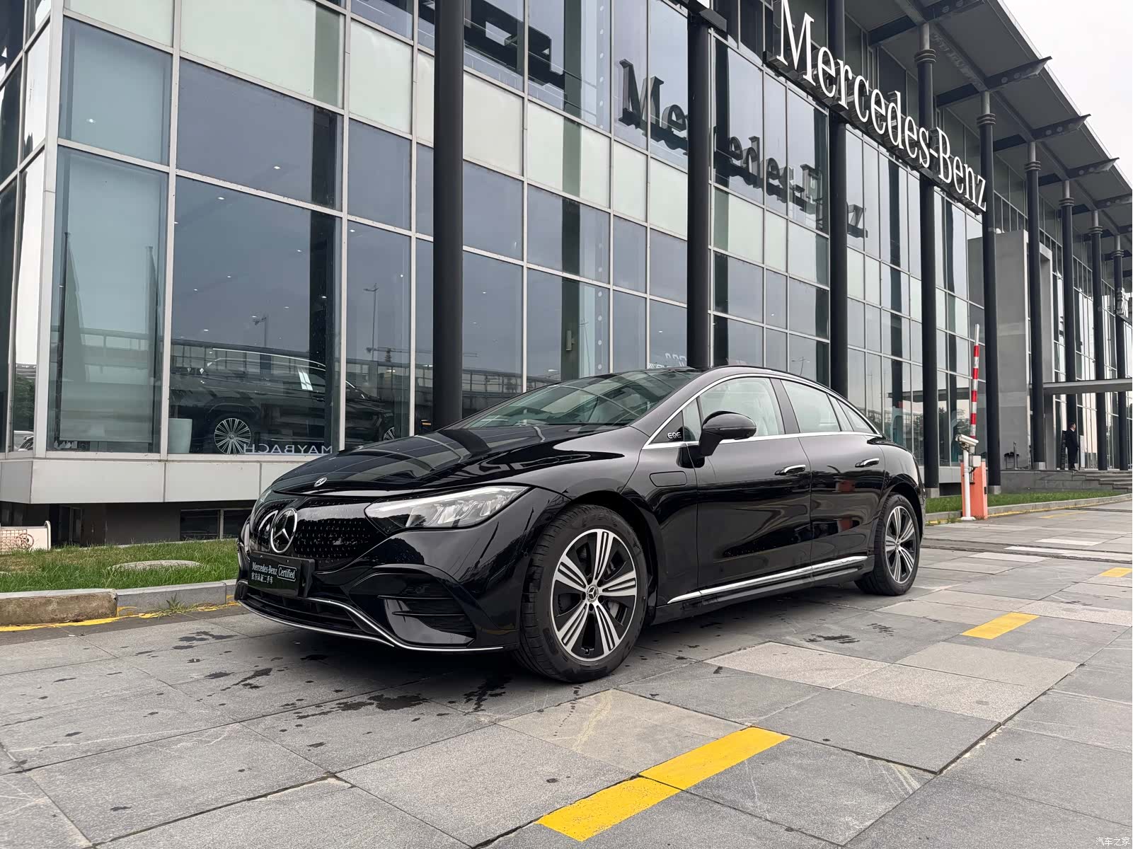 Mercedes-Benz EQE, 2025 2