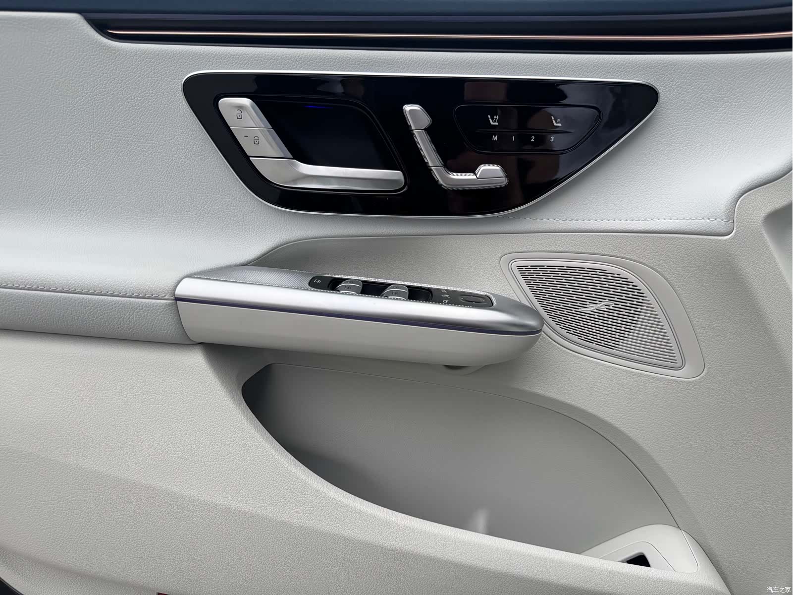 Mercedes-Benz EQE, 2025 8