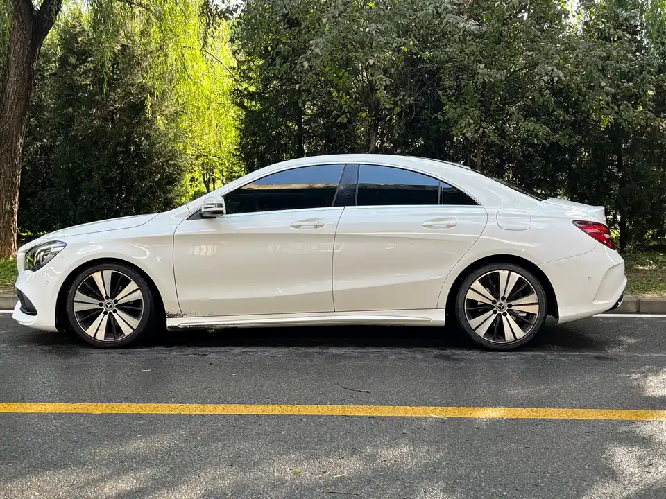 Mercedes-Benz CLA