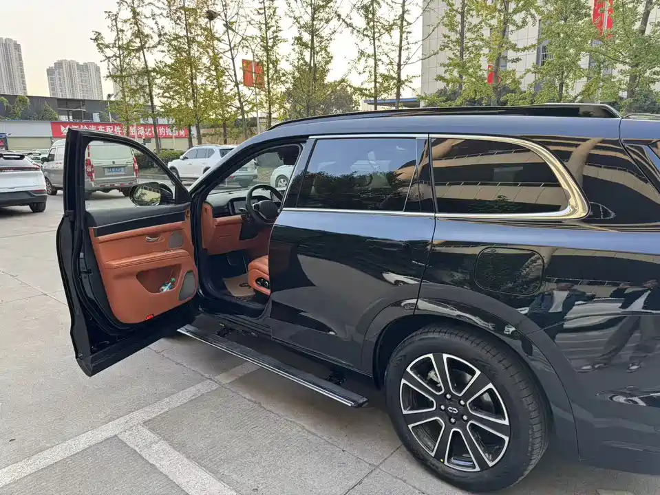 AITO Ask the world M7