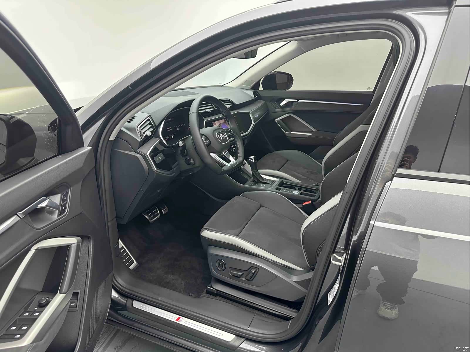 Audi Q3, 2023 9