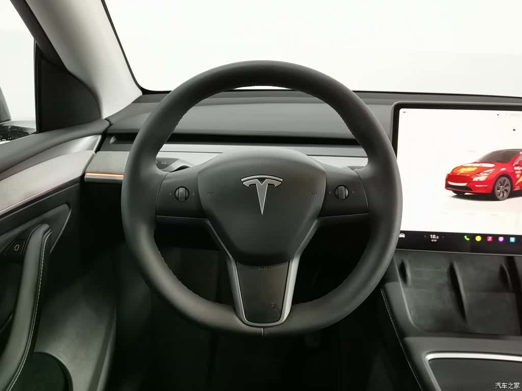 Tesla Model Y, 2025 11