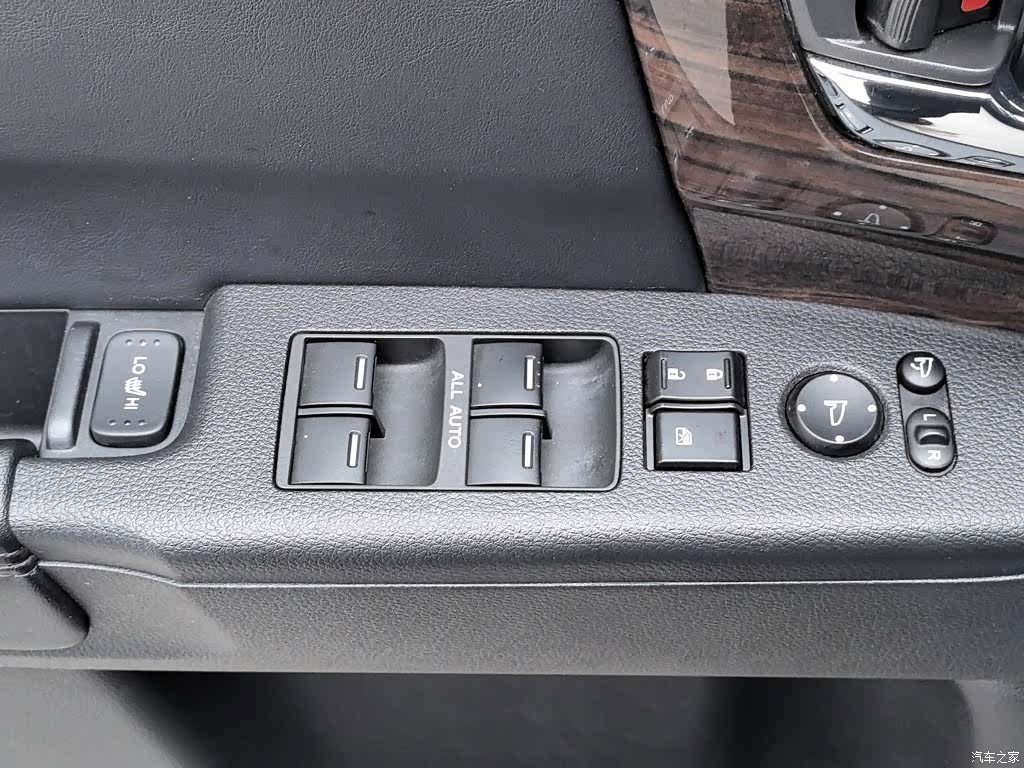 Honda Elysion, 2018 9