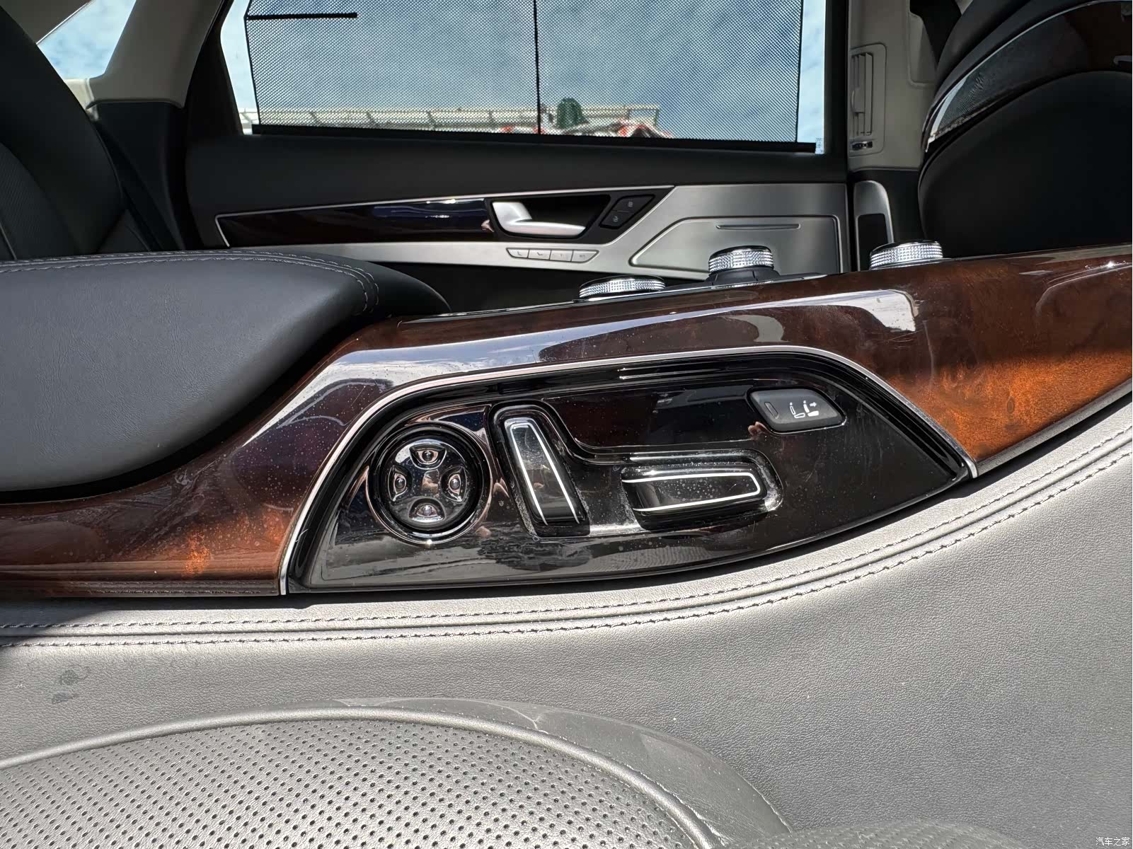 Audi A8L, 2014 27