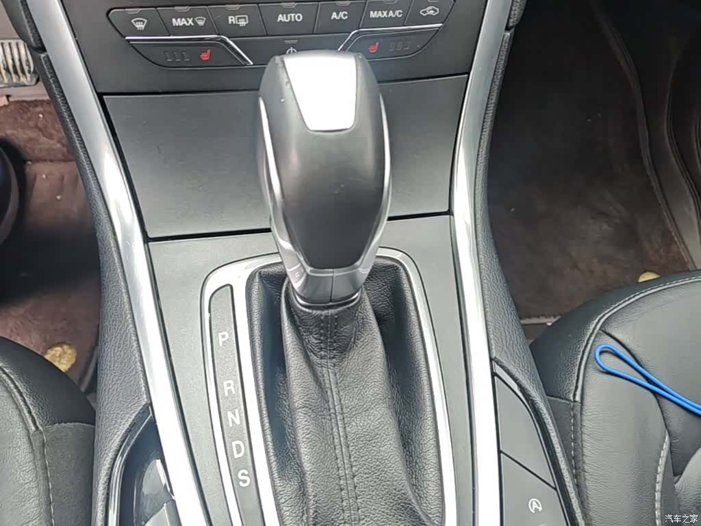 Ford Edge, 2019 10