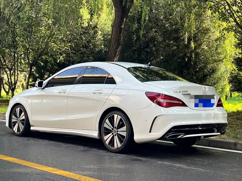 Mercedes-Benz CLA